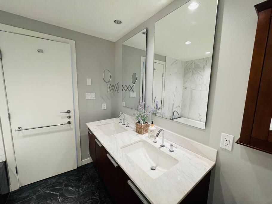 Waterfalls Hotel Victoria Bagian luar foto